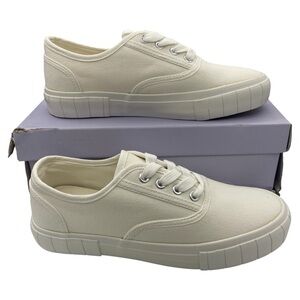 Madden Girl Bexx lace up comfort white sneakers women’s Size 7.5